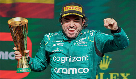 提前预定F1年度最佳镜头？老将阿隆索获奖成为最后赢家！